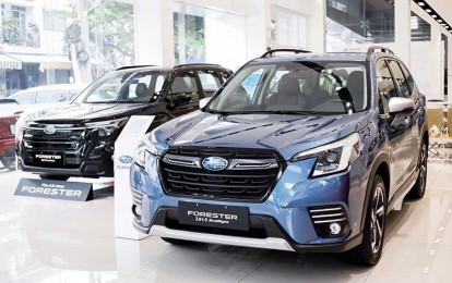 Nhiều mẫu ô tô gầm cao cỡ C giảm giá kỷ lục, người mua hưởng lợi lớn